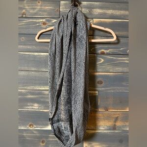 Lululemon Rulu Scarf